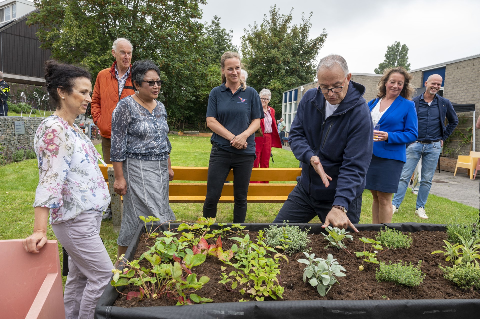 30-3 Hoek van Holland - Burgemeester Aboutaleb opent belevingstuin in Hoek van Holland