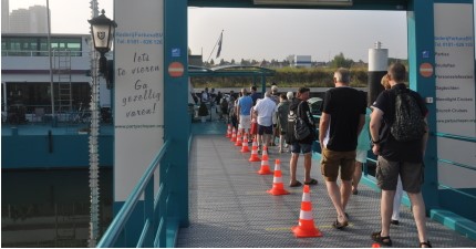 30-7 Spijkenisse - Bijdrage voor Bond Ouders Bijzonder Onderwijs Zwemmen (BOBOZ)_klein.JPG